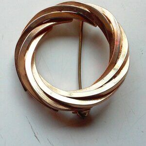 Brooch Pin Gold 1 1/2" Across Has Been Used To Hold Scarf Or Brooch